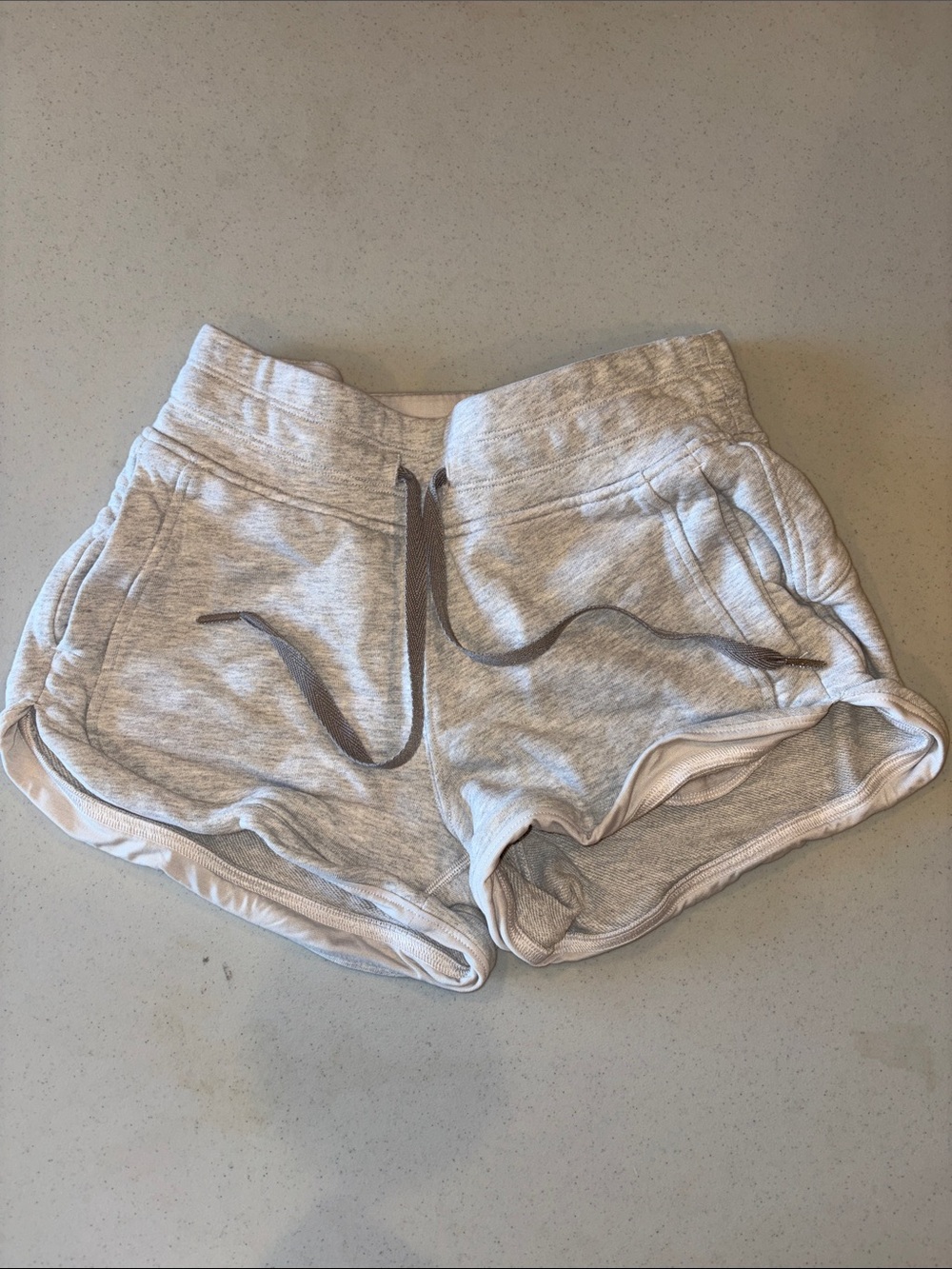 lululemon Hit Reset Short 3” Heathered Vapor Size 4 2018